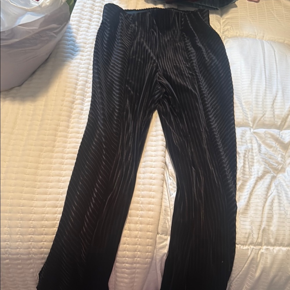 Black Pleated velvet flare Pants